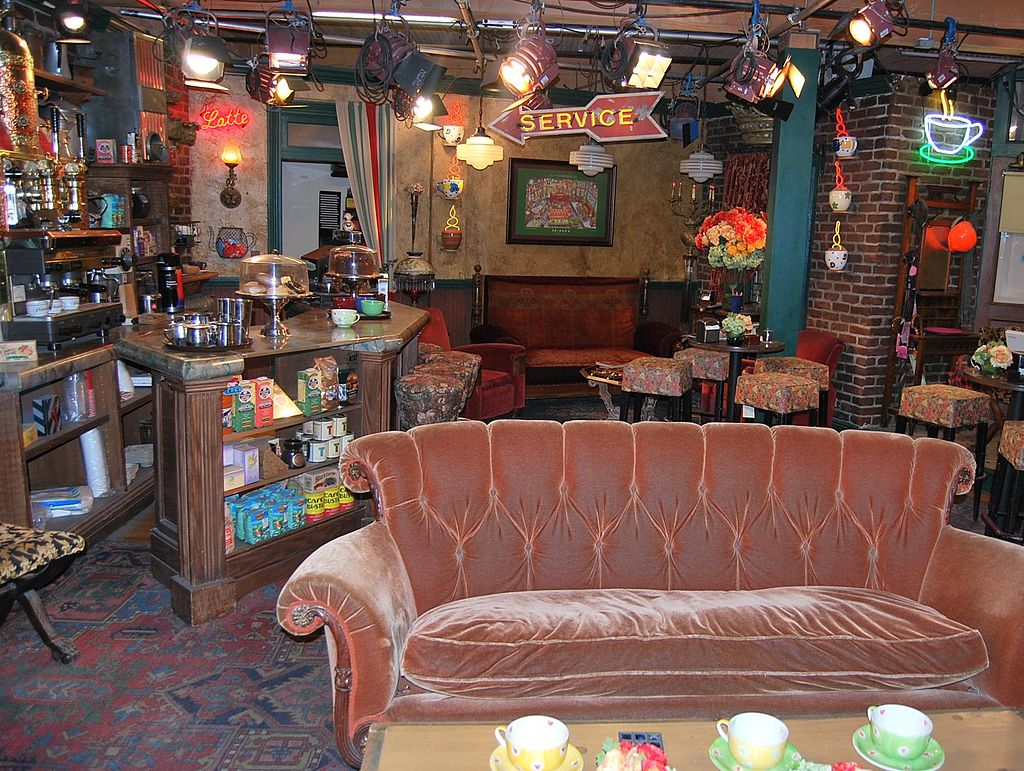 can you visit the friends apartment set